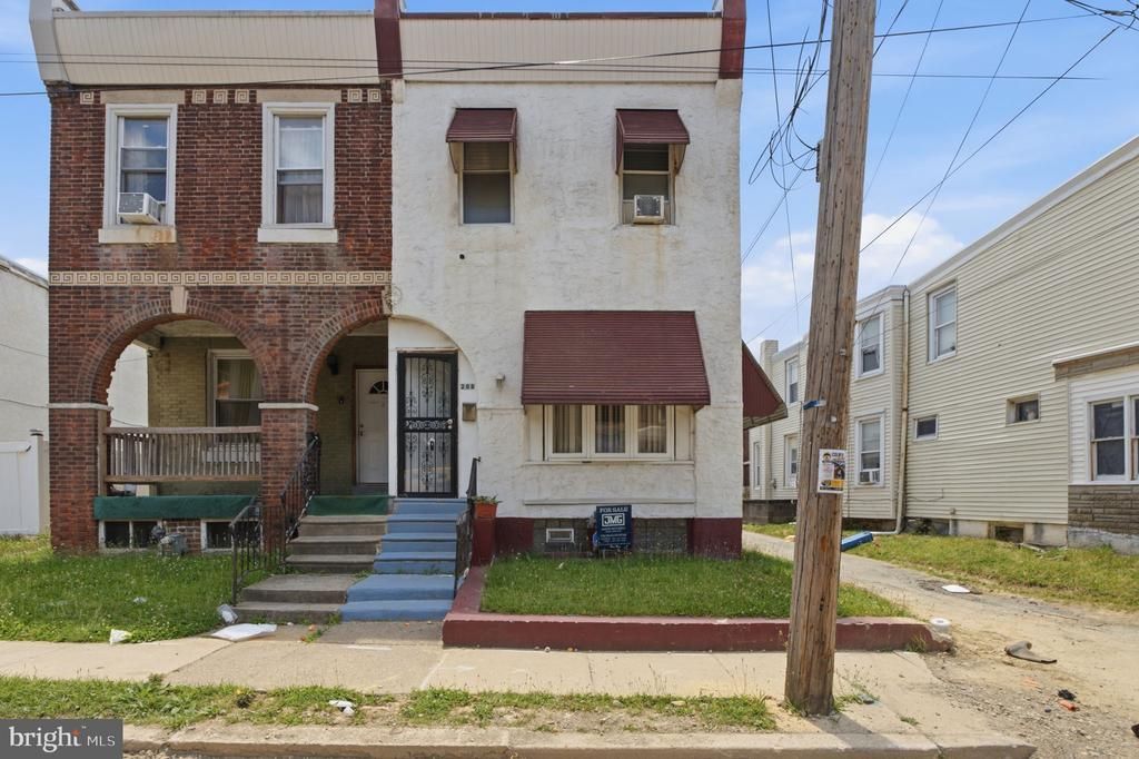 208 WALNUT STREET, DARBY, PA 19023