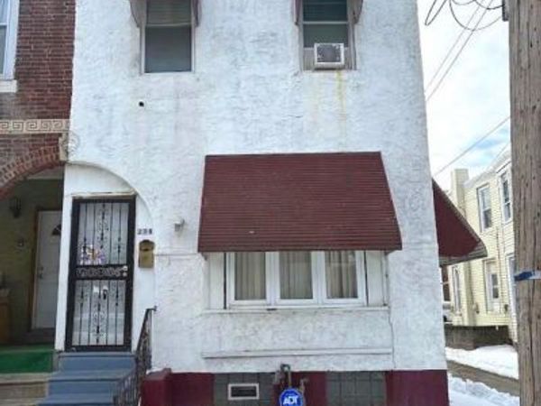 208 WALNUT STREET , DARBY, PA 19023