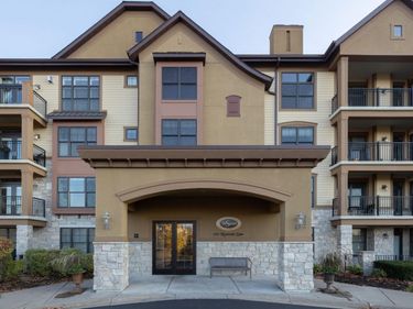 1320 Riverside Lane, Unit 200, Mendota Heights, MN 55118