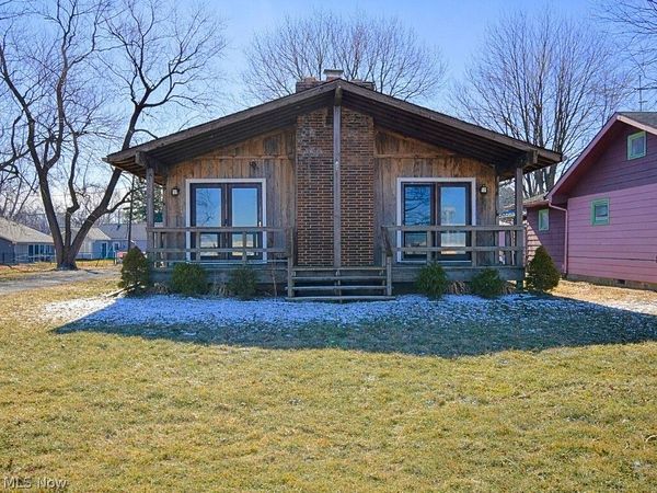 9090 Headlands Road , Mentor, OH 44060