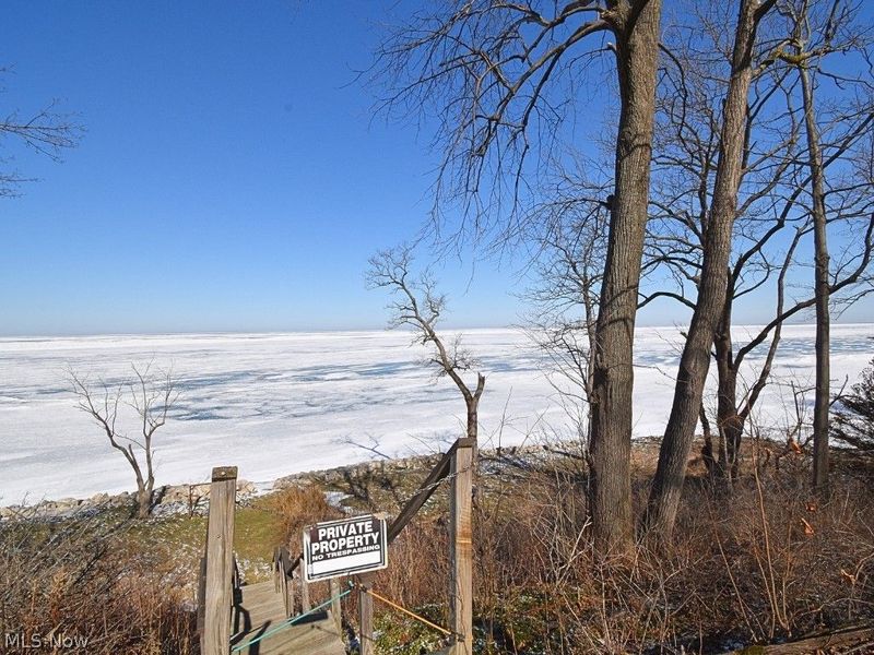 9090 Headlands Road, Mentor, OH 44060 Photo 28