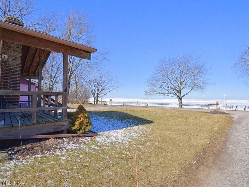 9090 Headlands Road, Mentor, OH 44060 Photo 5