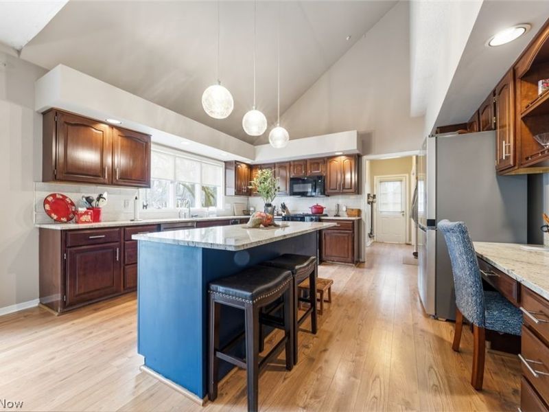 37192 Oneill Drive, Solon, OH 44139 Photo 14