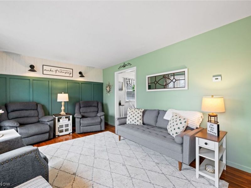 23947 Lebern Drive, North Olmsted, OH 44070 Photo 6