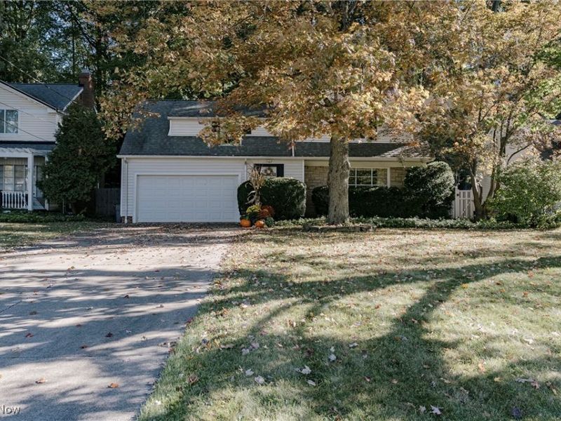 1567 S Belvoir Boulevard, South Euclid, OH 44121 Photo 2