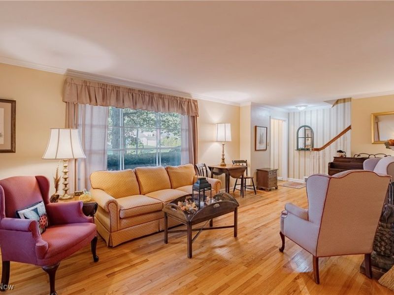 1567 S Belvoir Boulevard, South Euclid, OH 44121 Photo 4