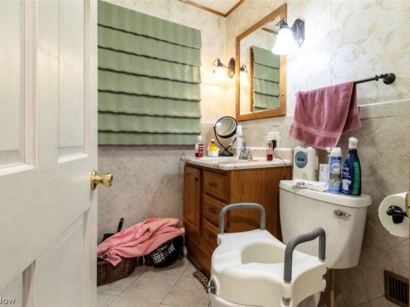 3892 Highland Avenue, Shadyside, OH 43947 Photo 11