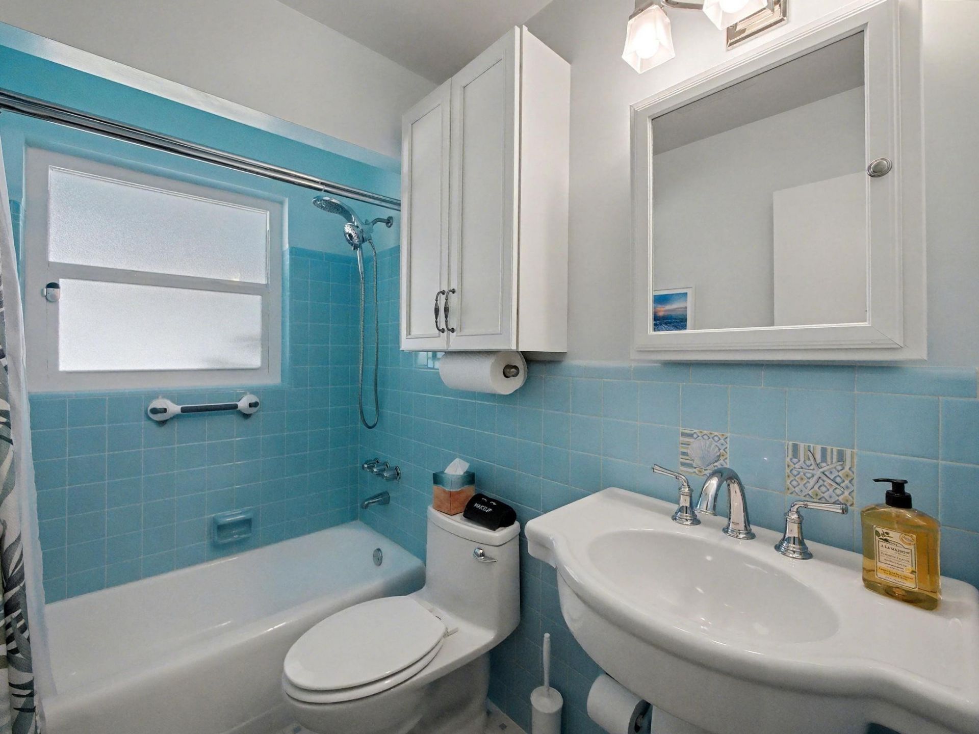 219 Blossom Ln, Palm Beach Shores, FL 33404 Photo