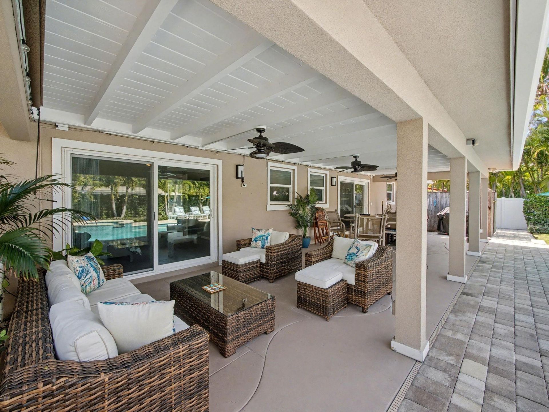 219 Blossom Ln, Palm Beach Shores, FL 33404 Photo