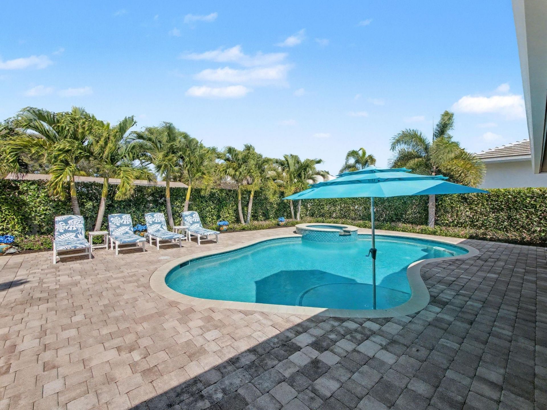 219 Blossom Ln, Palm Beach Shores, FL 33404 Photo