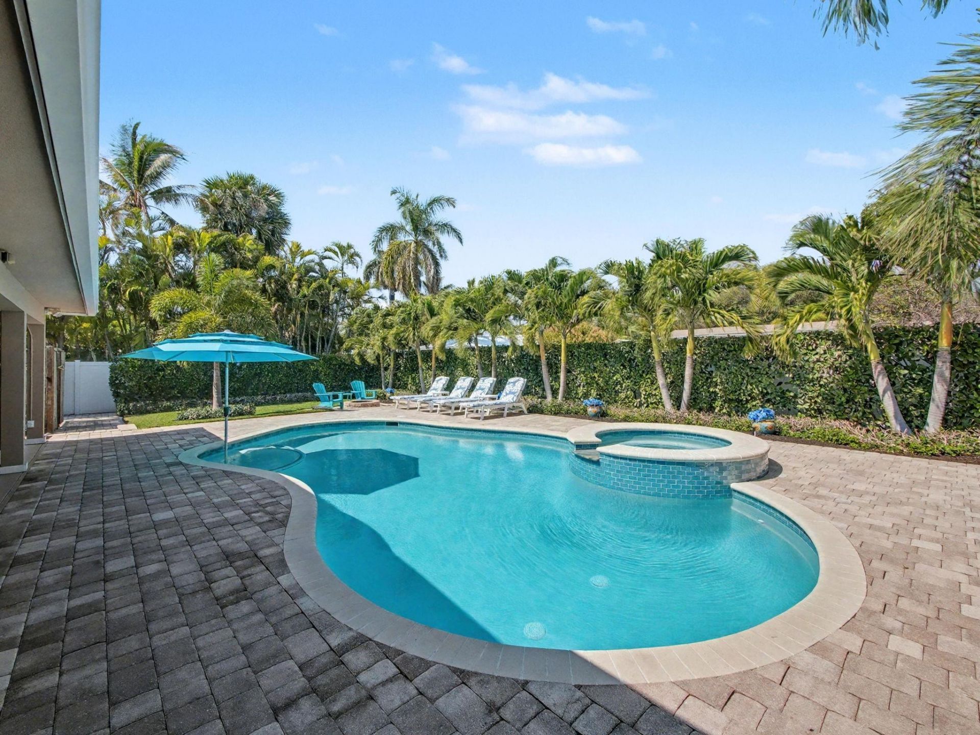 219 Blossom Ln, Palm Beach Shores, FL 33404 Photo