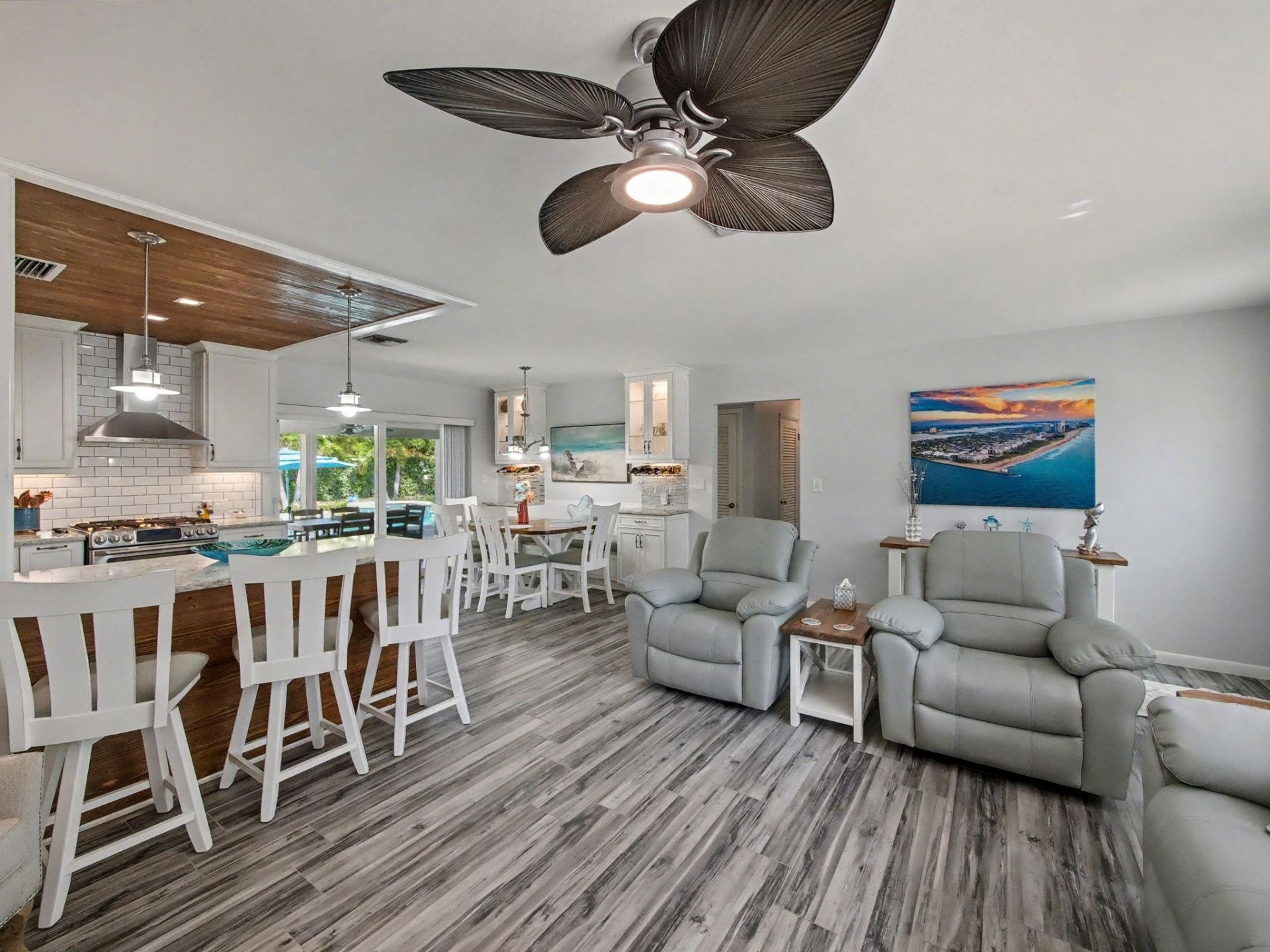 219 Blossom Ln, Palm Beach Shores, FL 33404 Photo