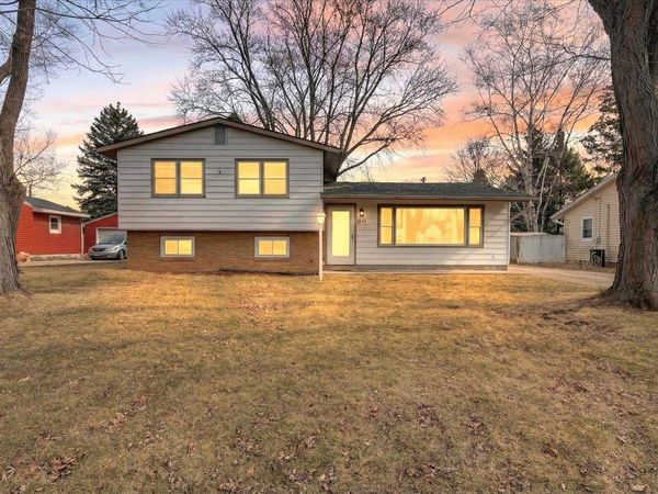 2433 Butlin Drive, Beloit, WI 53511