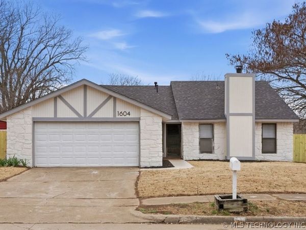 1604 N Hickory Court, Broken Arrow, OK 74012