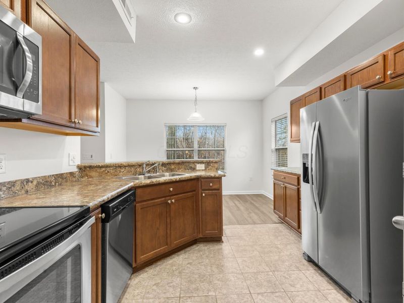 599 Wintergreen Way, Lewis Center, OH 43035 Photo 11