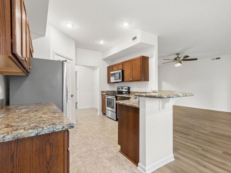 599 Wintergreen Way, Lewis Center, OH 43035 Photo 9