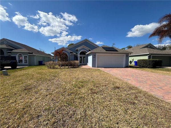 1525 16th Court SW, Vero Beach, FL 32962