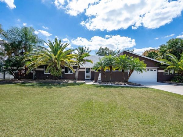 12930 SW 190th St , Miami, FL 33177