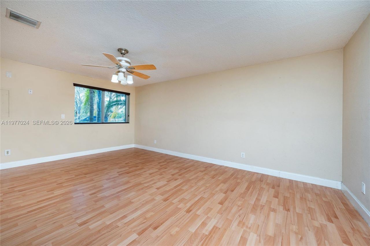 12930 SW 190th St , Miami, FL 33177 Photo