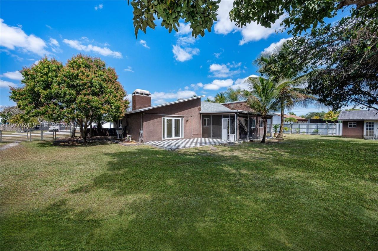 12930 SW 190th St , Miami, FL 33177 Photo