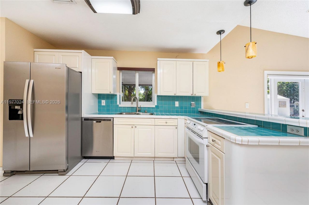 12930 SW 190th St , Miami, FL 33177 Photo