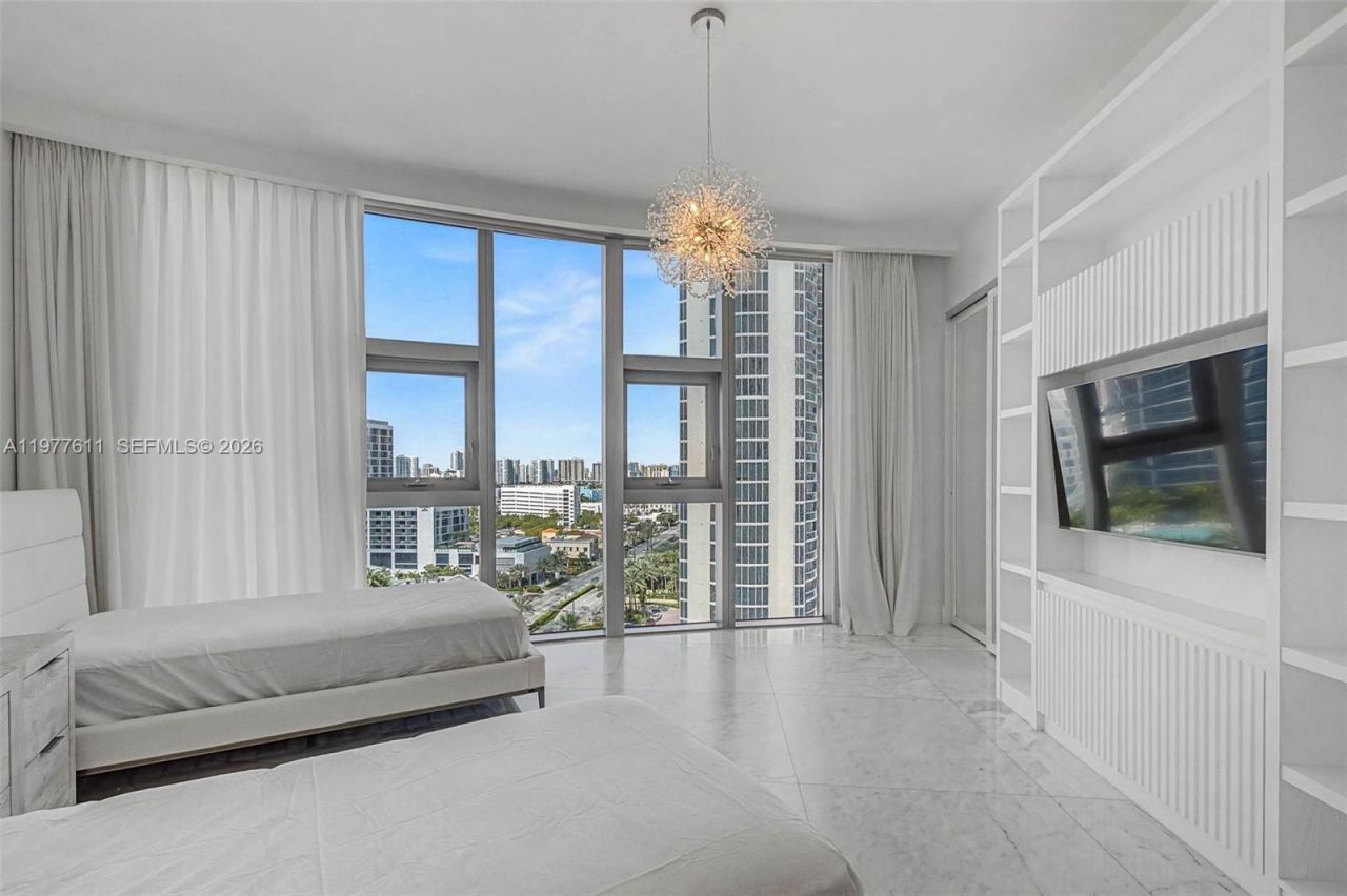 17475 Collins Ave, Unit 904, Miami Beach, FL 33160 Photo