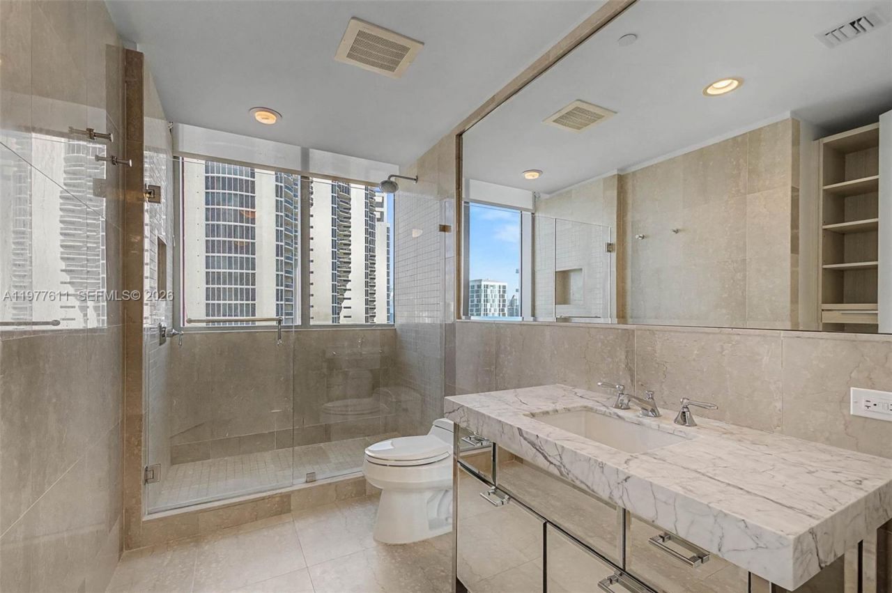 17475 Collins Ave, Unit 904, Miami Beach, FL 33160 Photo