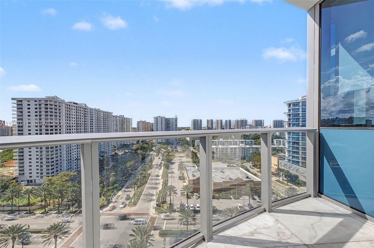 17475 Collins Ave, Unit 904, Miami Beach, FL 33160 Photo