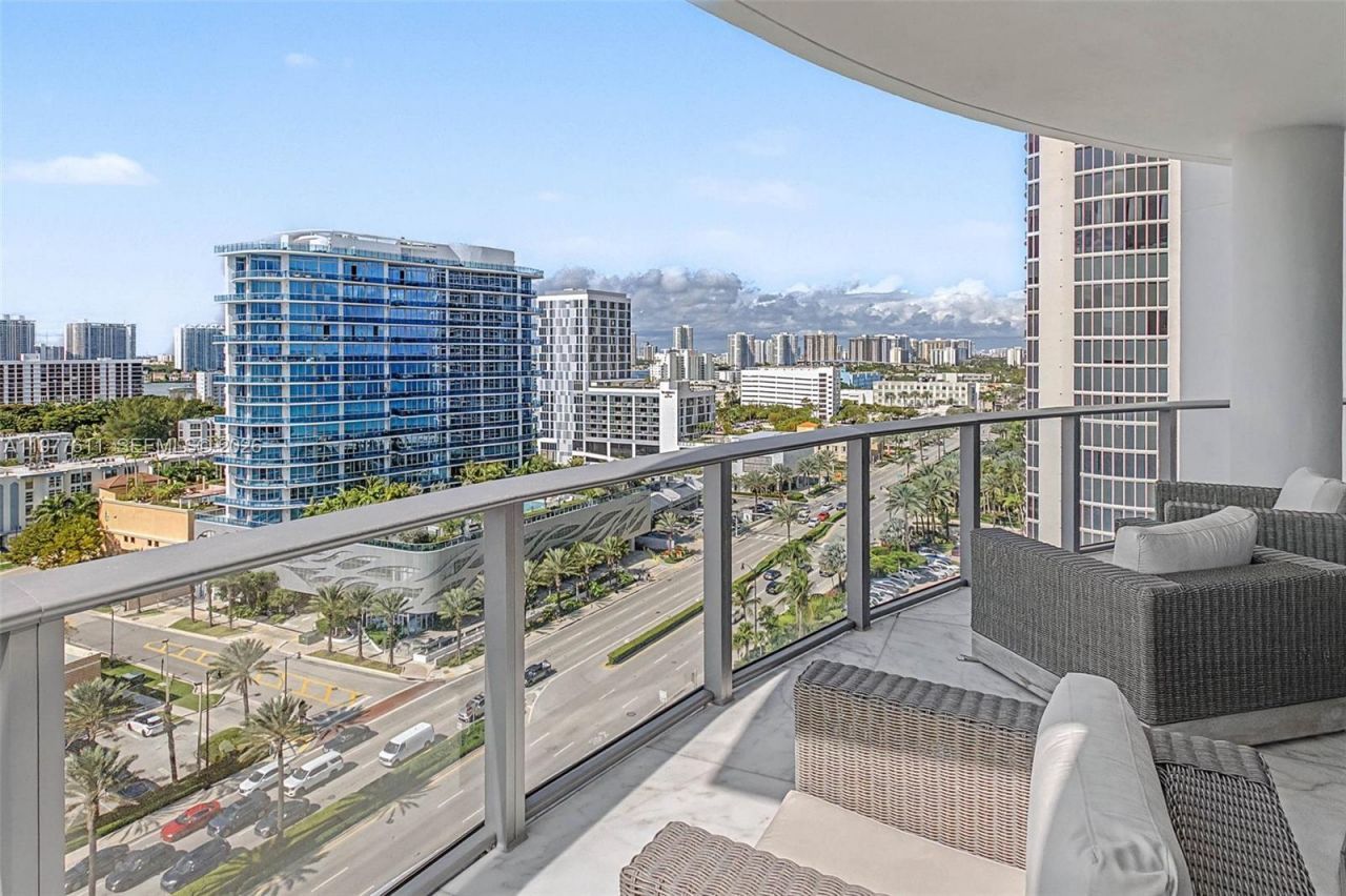 17475 Collins Ave, Unit 904, Miami Beach, FL 33160 Photo