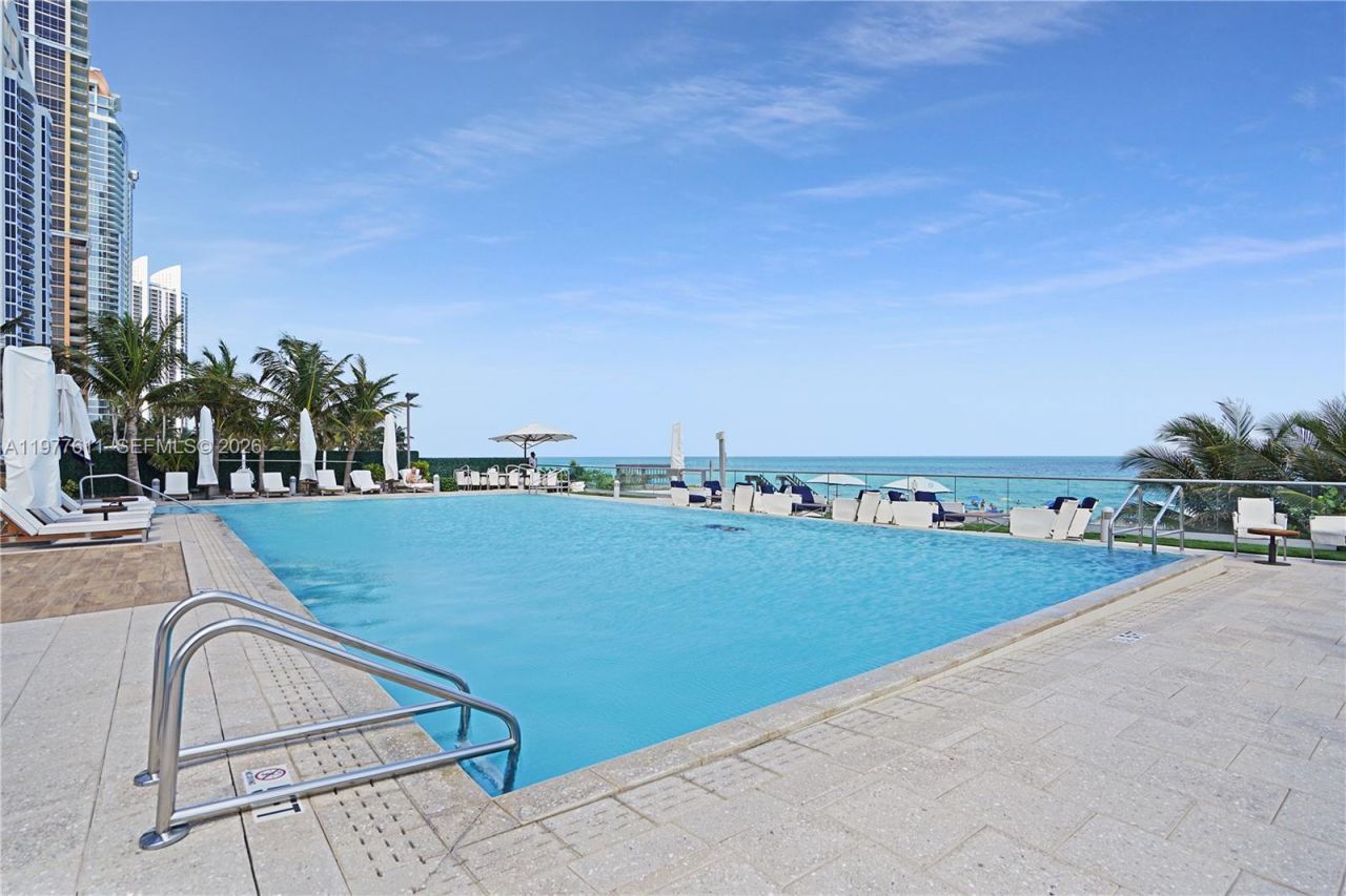 17475 Collins Ave, Unit 904, Miami Beach, FL 33160 Photo