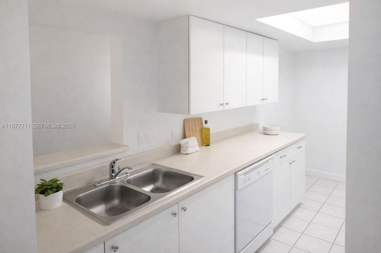 5077 NW 7th St, Unit 903, Miami, FL 33126 Photo