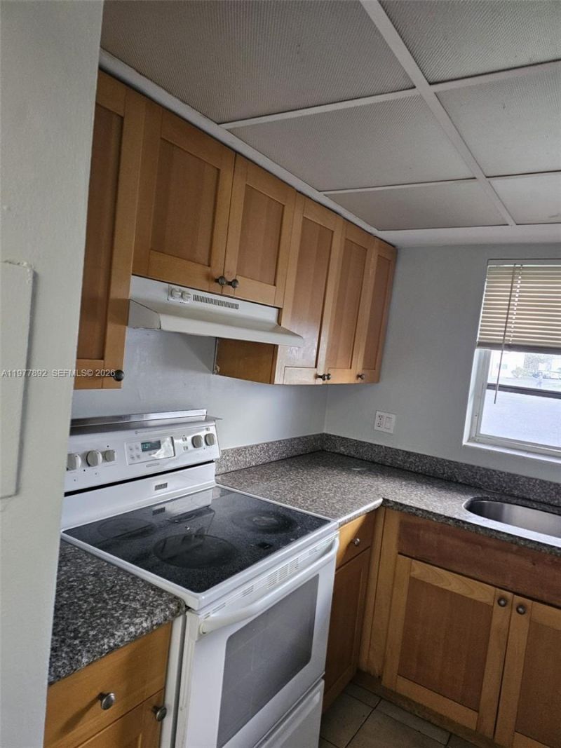 7570 SW 82nd St , Unit F110, Miami, FL 33143 Photo