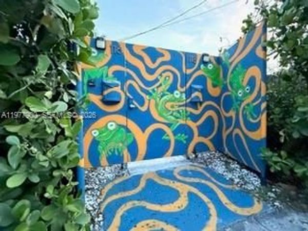 118 NW 24th St, Miami, FL 33127