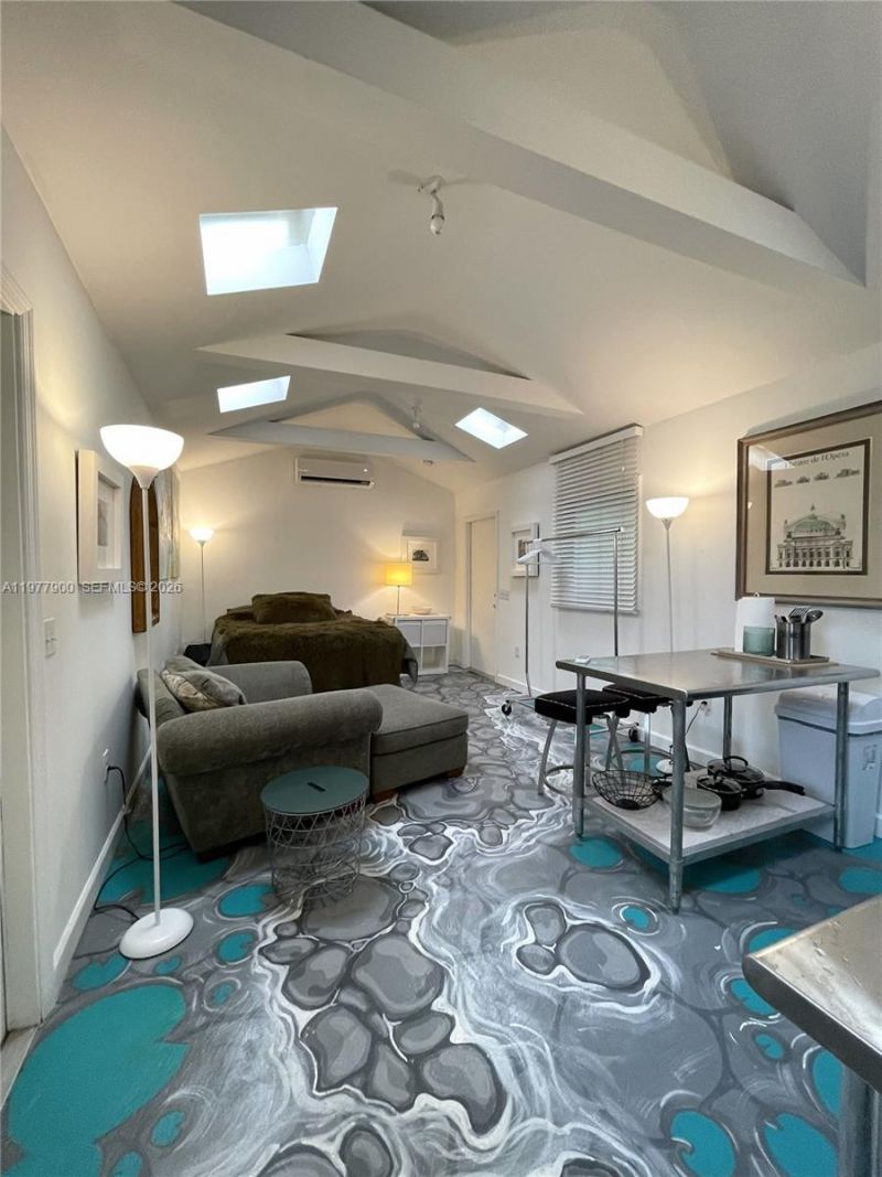 118 NW 24th St, Miami, FL 33127 Photo