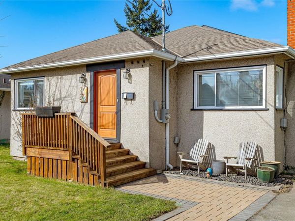 3172 Wascana St , Saanich, BC V9A 1W3