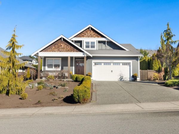 2567 McClaren Rd, Mill Bay, BC V0R 2P1