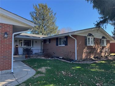 1038 Lark Lane, Xenia Twp, OH 45385