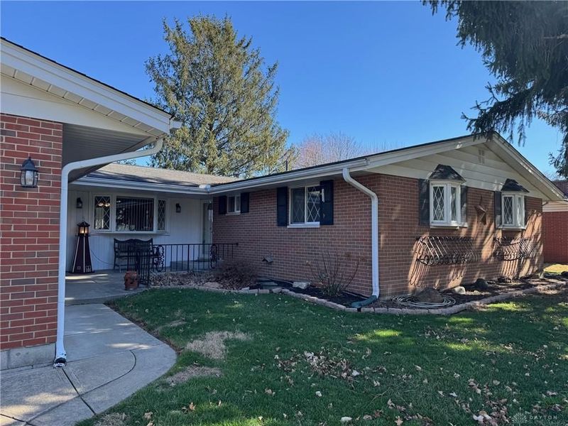 1038 Lark Lane, Xenia Township, OH 45385 Photo 1