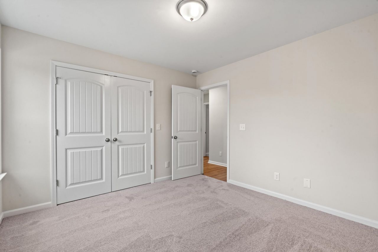 44 Bennington Ct Photo 12