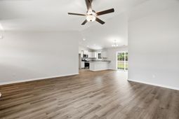 44 Bennington Ct photo 4