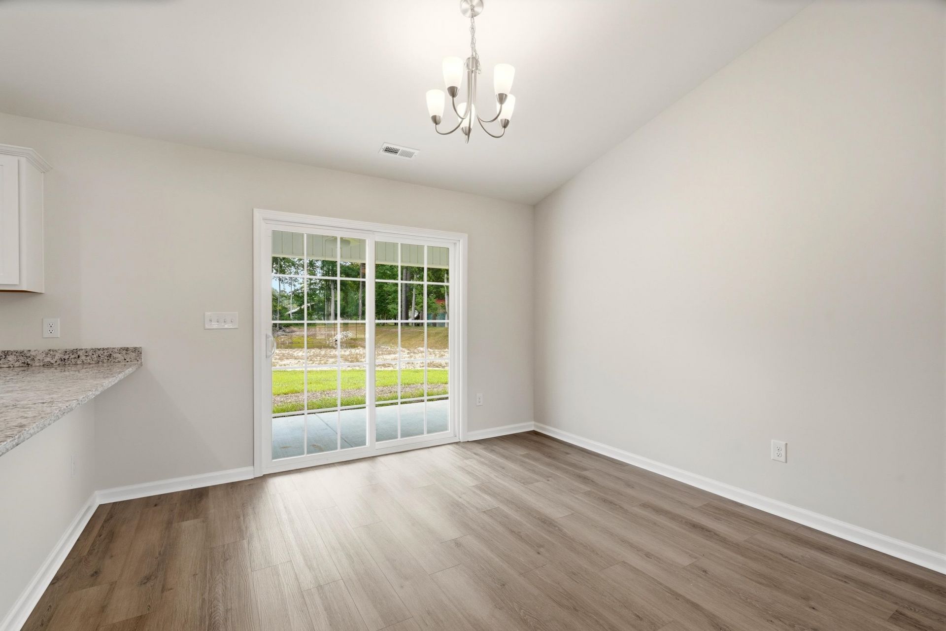 44 Bennington Ct Photo 5