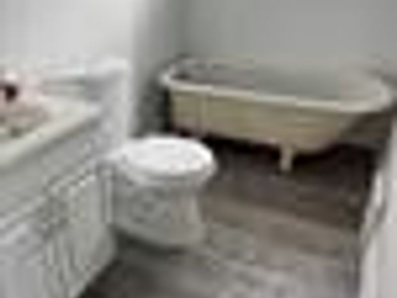 948 Royal Road, Cleveland, OH 44110 Photo 2