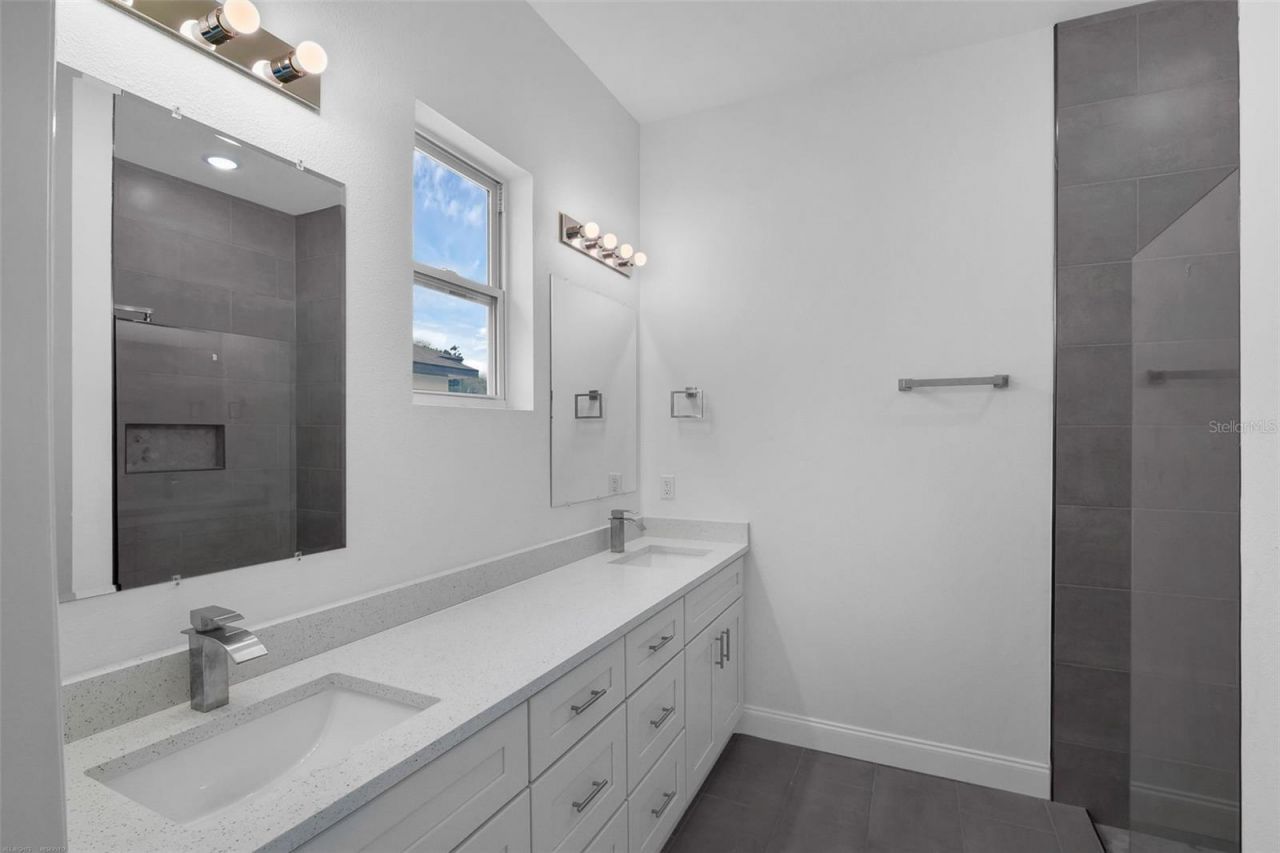 20563 SW Rainbow Lakes Boulevard , Dunnellon, FL 34431 Photo