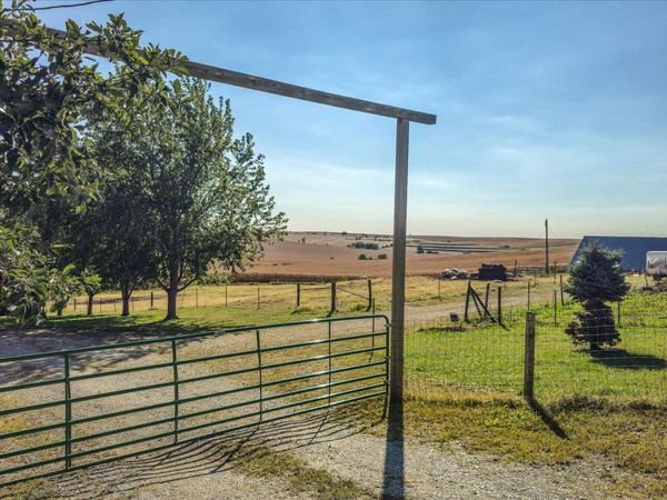 19433 420TH Street, OAKLAND, IA 51560