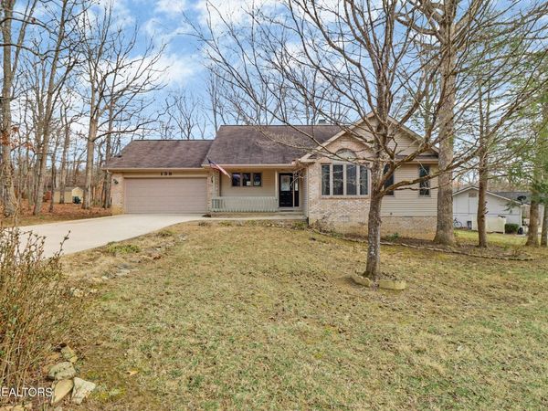139 Fairhaven Drive, Crossville, TN 38558