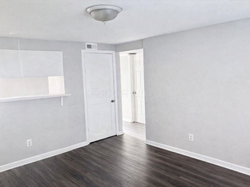 3585 Cushing Drive, Columbus, OH 43227 Photo 2