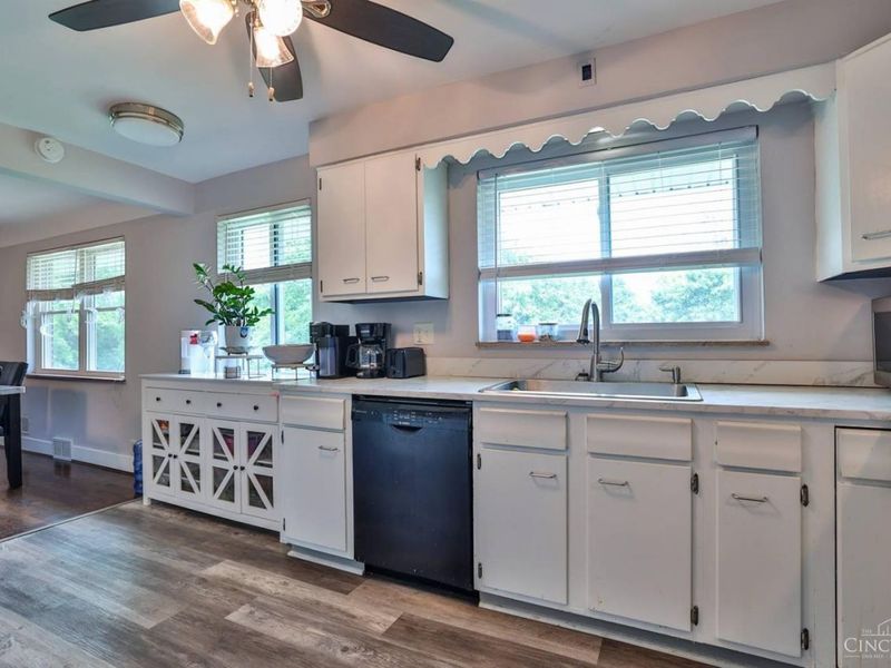 8698 Cox Road, West Chester, OH 45069 Photo 7