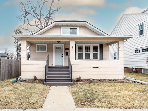 909 Arthur AVENUE, Racine, WI 53405