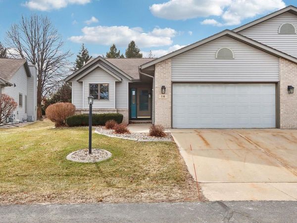14 Village Homes Drive, Waunakee, WI 53597