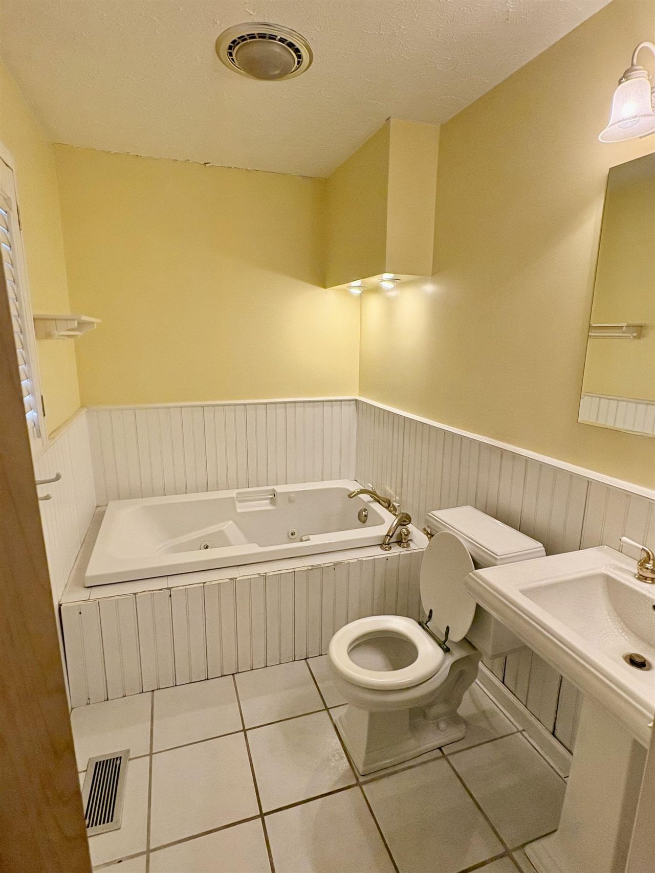 93 Mourning Dove Dr. Photo 24